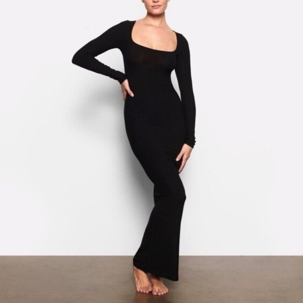 SKIMS Soft Lounge Long Sleeve Maxi Dress Med Black Ribbed Stretch Casual Chic